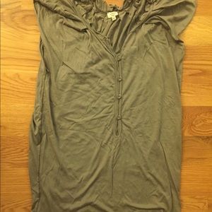 Aritzia Wilfred super soft top, olive/sage green